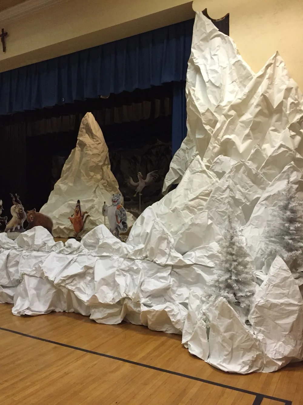 Paper peaks on a stage